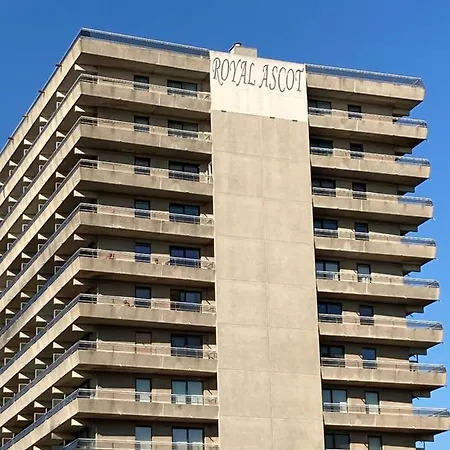 Apartment Tiny W/ Balcony And Seaview, Even Out Of Your Bed ! Ostend