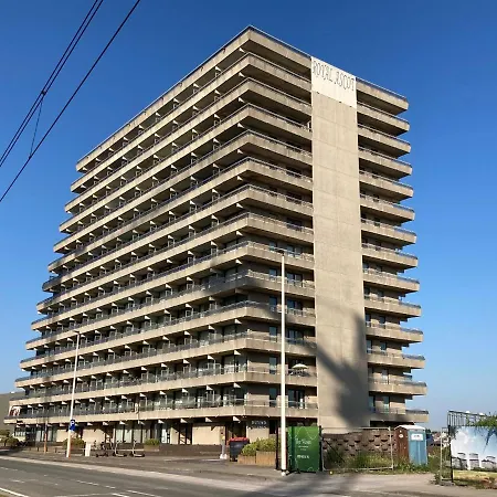 Apartment Tiny W/ Balcony And Seaview, Even Out Of Your Bed ! *