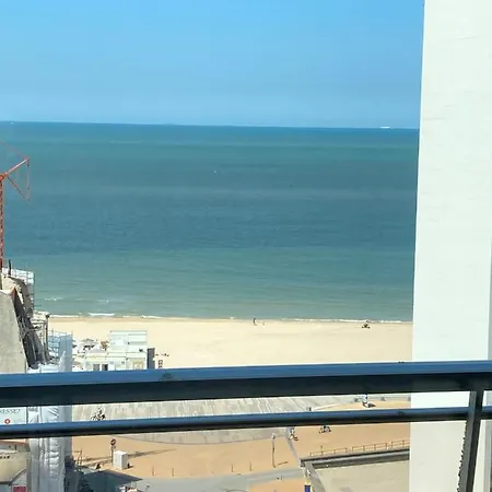 Appartement Tiny W/ Balcony And Seaview, Even Out Of Your Bed ! *