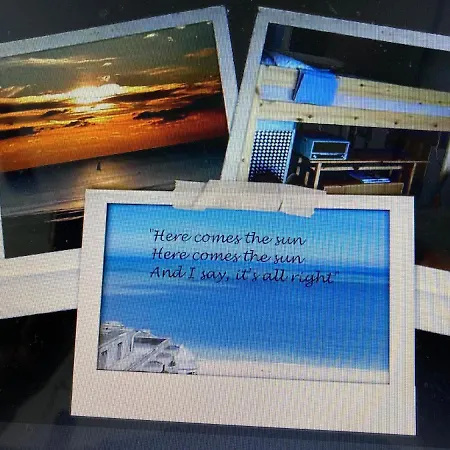 Lägenhet Tiny W/ Balcony And Seaview, Even Out Of Your Bed !