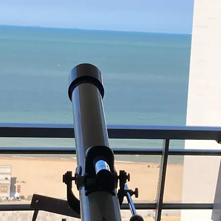 Tiny W/ Balcony And Seaview, Even Out Of Your Bed ! Lägenhet